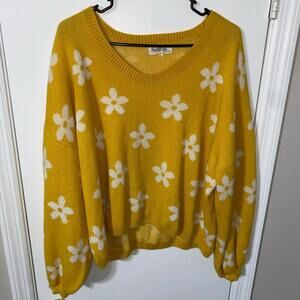 Peach Love Yellow and Ivory Daisy Print Sweater Size Small